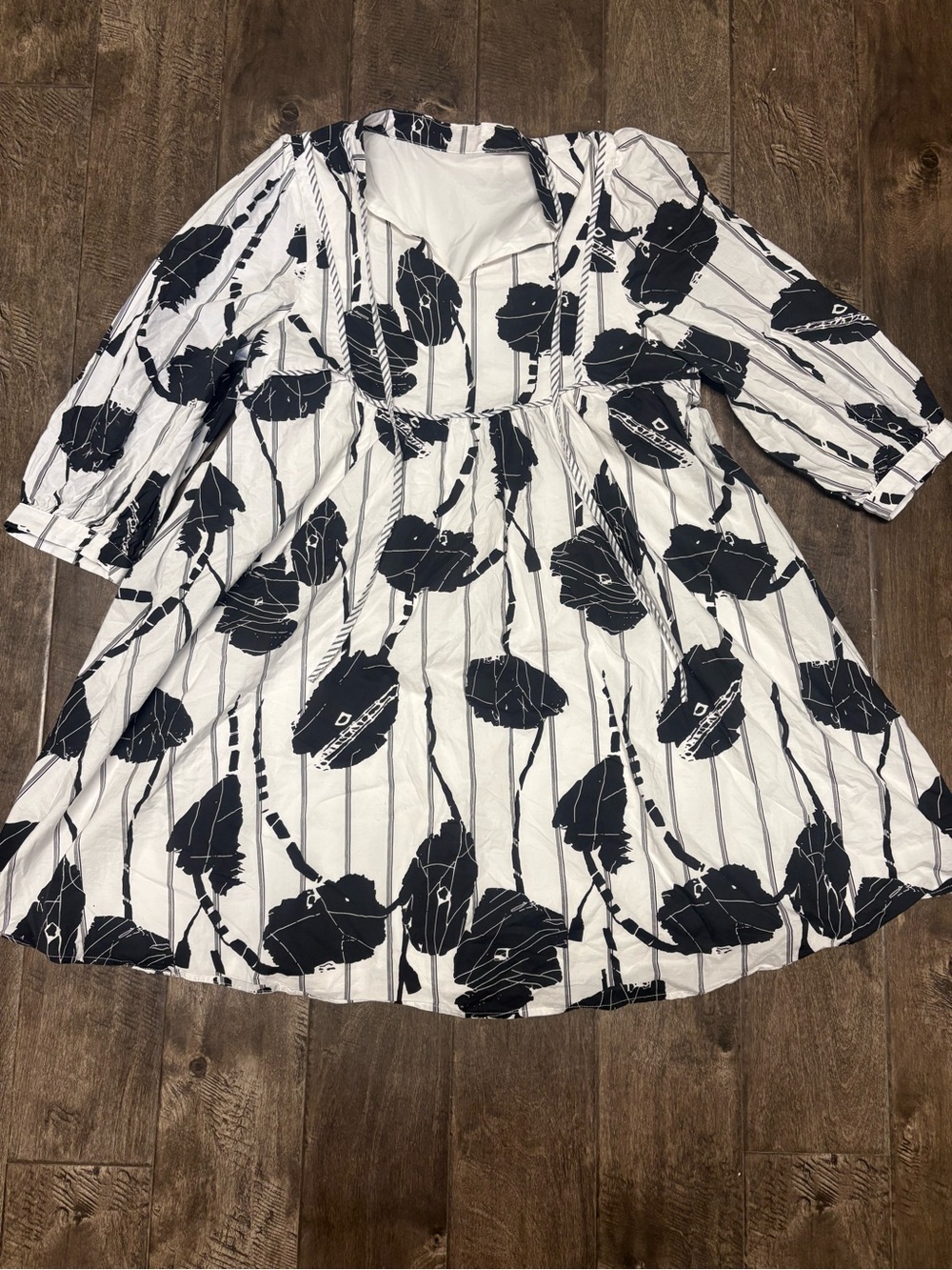 Womens Black & White Floral Cotton Dress